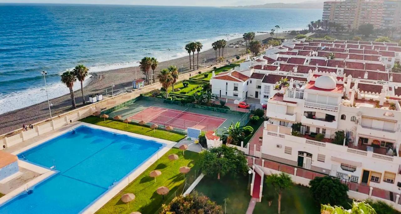 Apto Primera Linea De Playa Málaga Dış mekan fotoğraf
